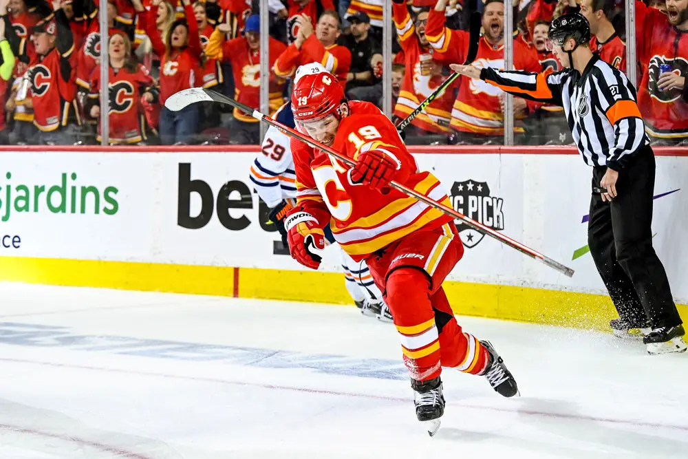 Panthers get Tkachuk from Flames for Huberdeau, Weegar – KGET 17